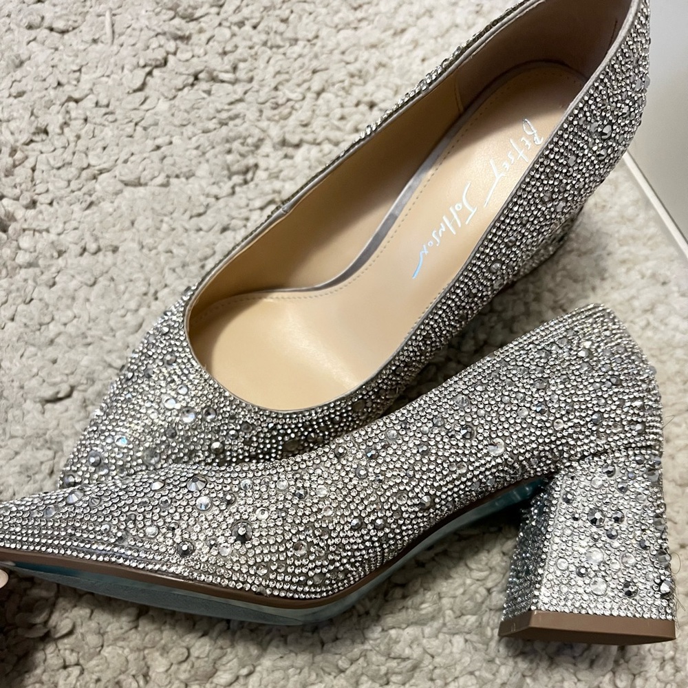 betsey johnson paige pumps